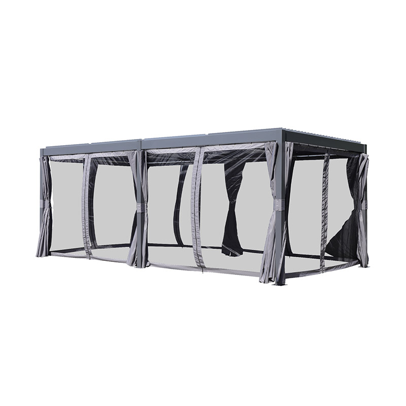 Schlichte Lamellen-Pergola mit Vorhängen und Netzen