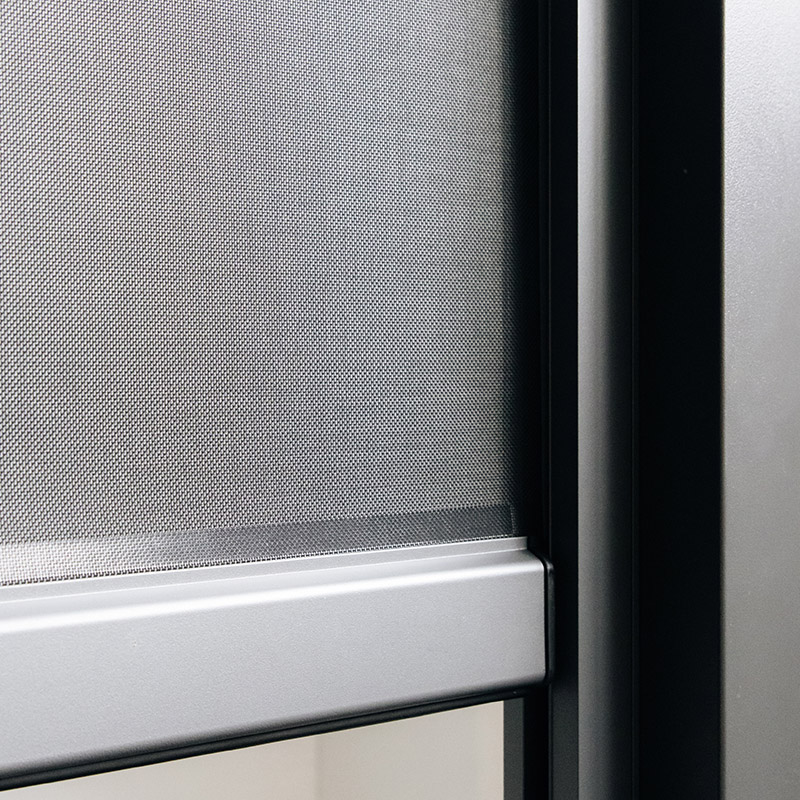 Winddichte, wasserdichte Lamellen-Pergola für den Außenbereich mit Rollos