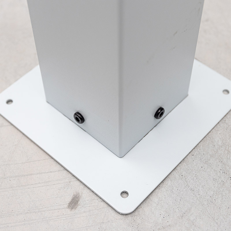 Verstellbare Lamellen – Pergola im schlichten modernen Stil