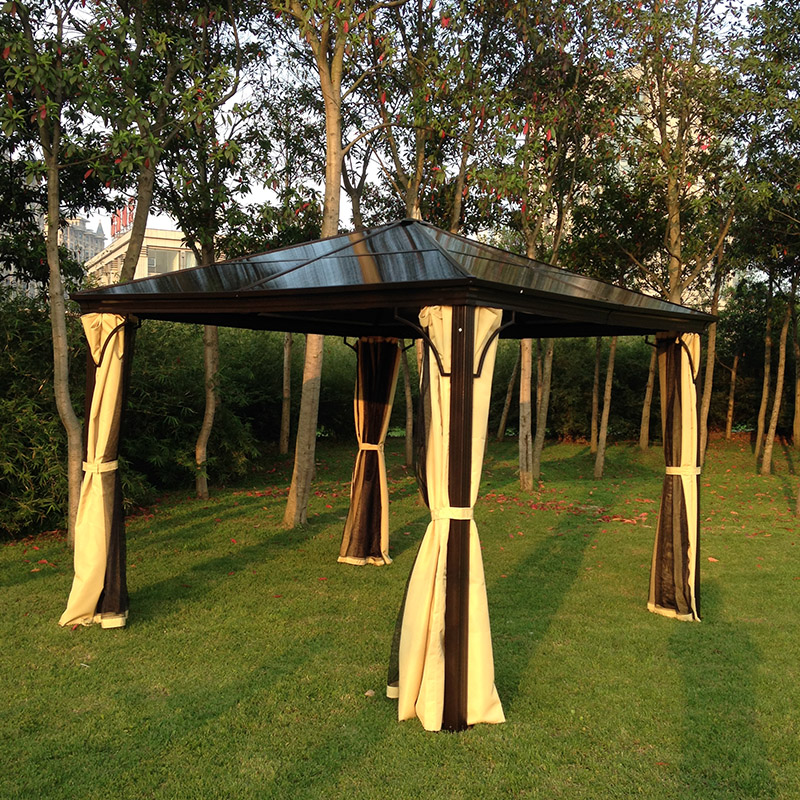 Polycarbonat-Hardtop-Pavillon mit Vorhängen